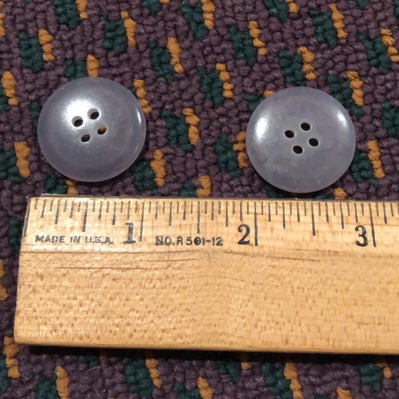 NWOT lot of grey 4 hole buttons for crafts or sewing - Picture 3 of 12